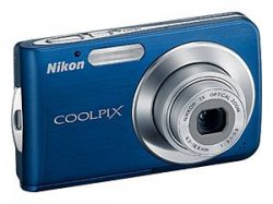 Digitalni-fotoaparat-NIKON-S210-plave-boje-14519