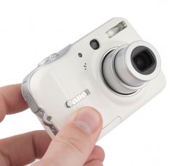 Digitalni-fotoaparat-CANON-PowerShot-E1-AJ3100B002AA